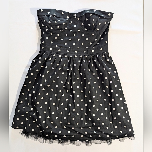 Black Poppy Black & Silver Polkadot Strapless Mini Cocktail Dress. Size: Large - Picture 4 of 11